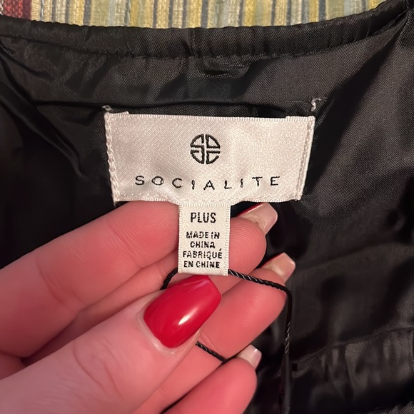 NEW Black Puffer Vest from Socialite Plus size - Picture 2 of 4